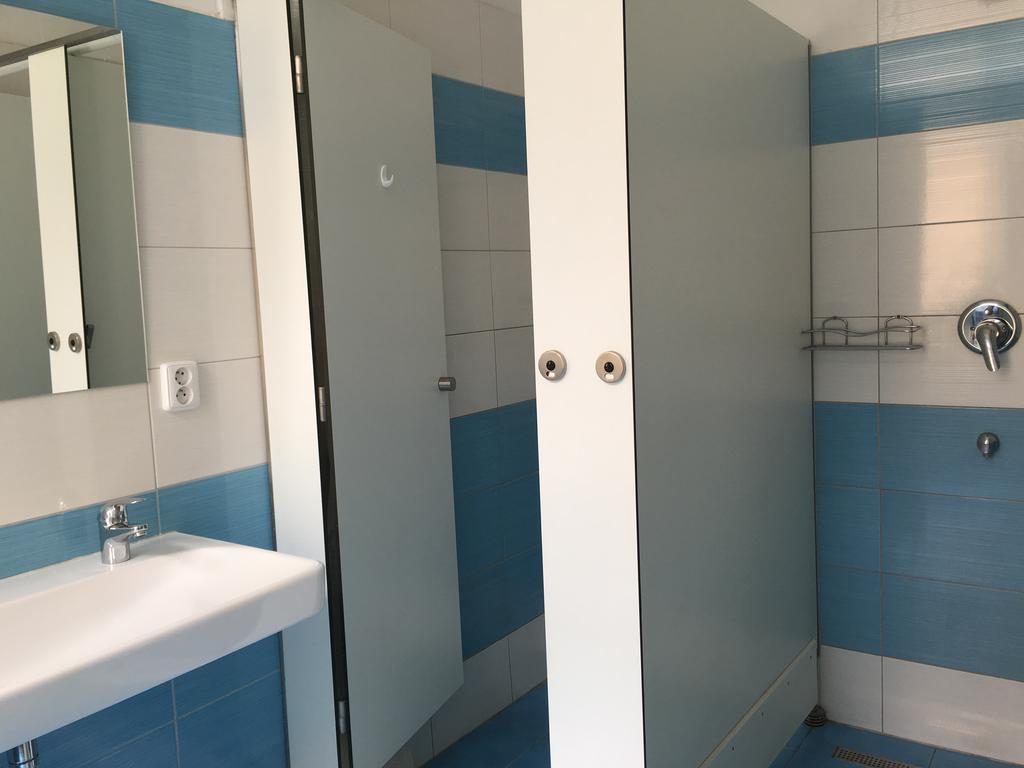 Chichilli Hostel Wien Ngoại thất bức ảnh