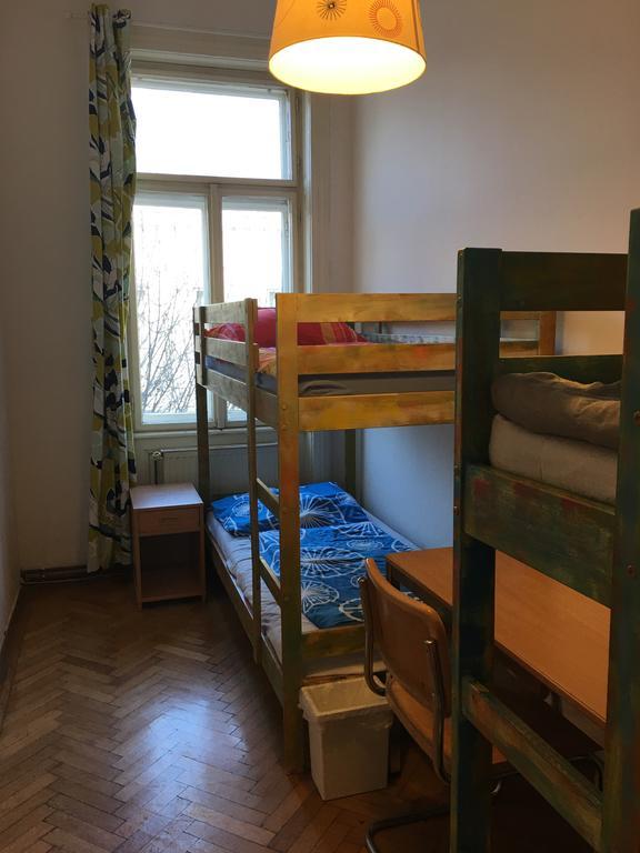 Chichilli Hostel Wien Ngoại thất bức ảnh