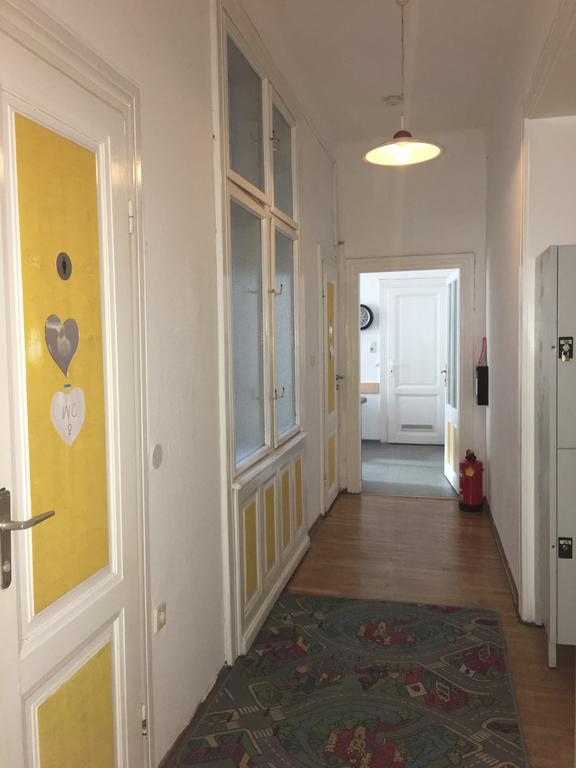 Chichilli Hostel Wien Ngoại thất bức ảnh