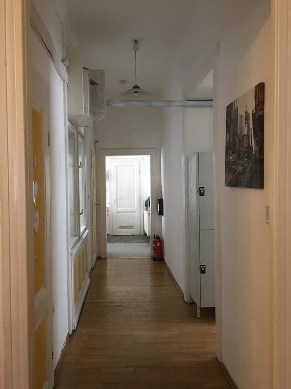Chichilli Hostel Wien Ngoại thất bức ảnh