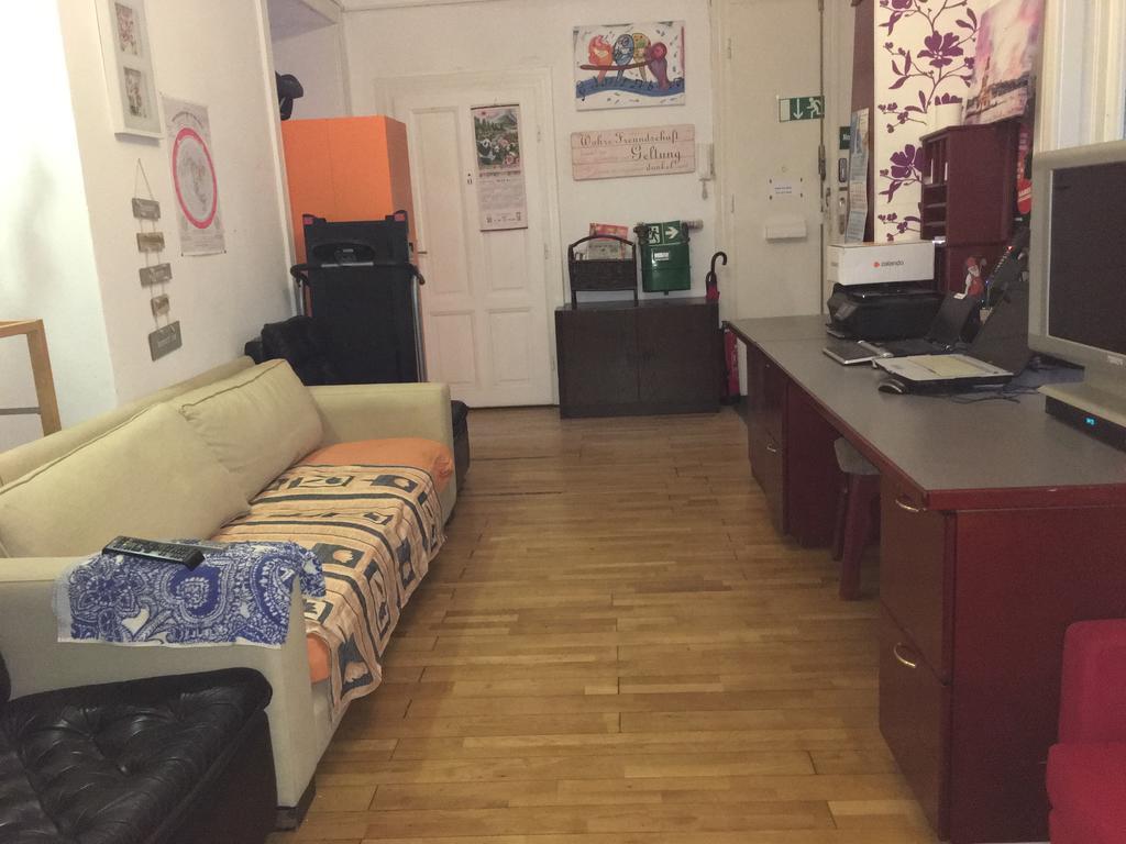 Chichilli Hostel Wien Ngoại thất bức ảnh