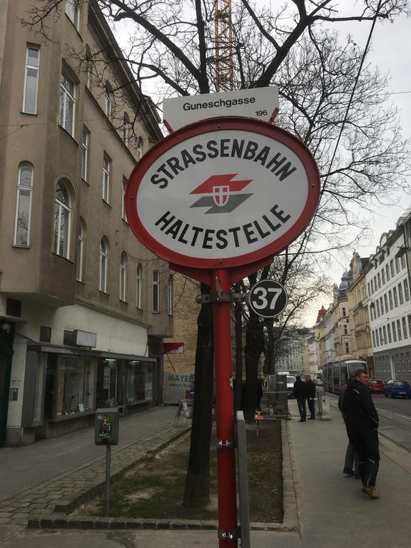 Chichilli Hostel Wien Ngoại thất bức ảnh
