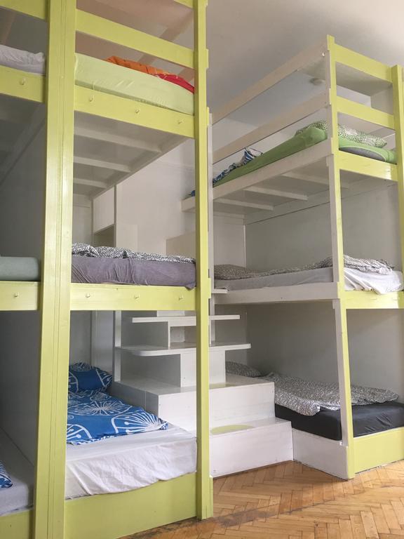 Chichilli Hostel Wien Ngoại thất bức ảnh