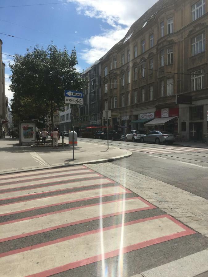 Chichilli Hostel Wien Ngoại thất bức ảnh